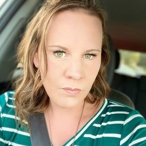 Meet your Posher, Lindsey